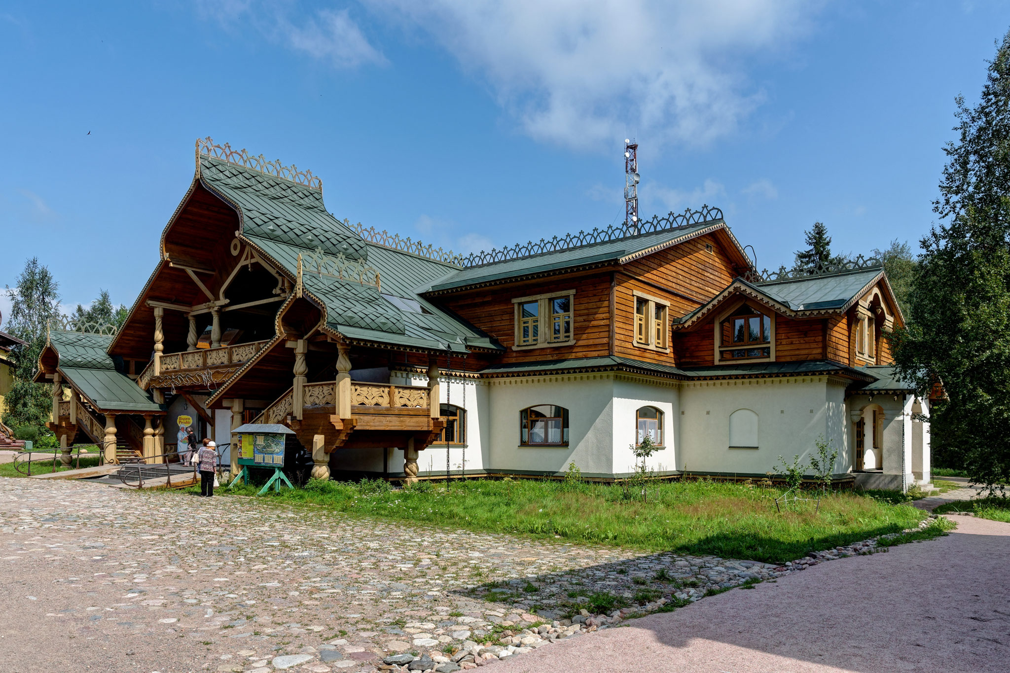 Верхние Мандроги (Verkhniye Mandrogi)